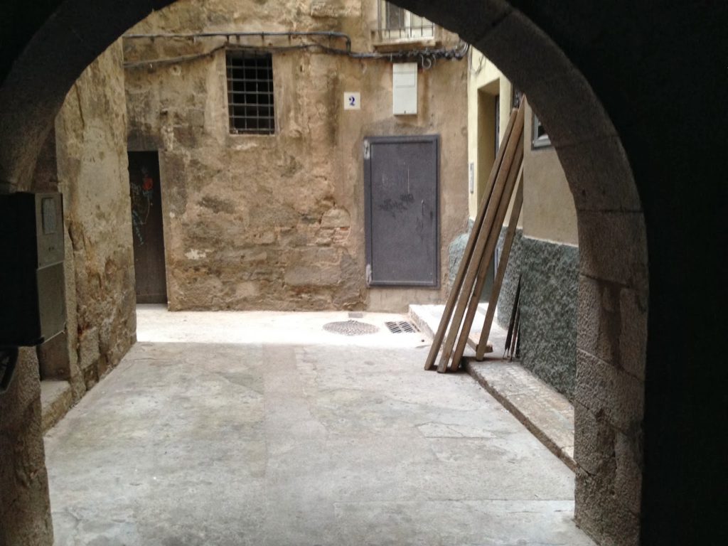 Plaça dels raïms Girona